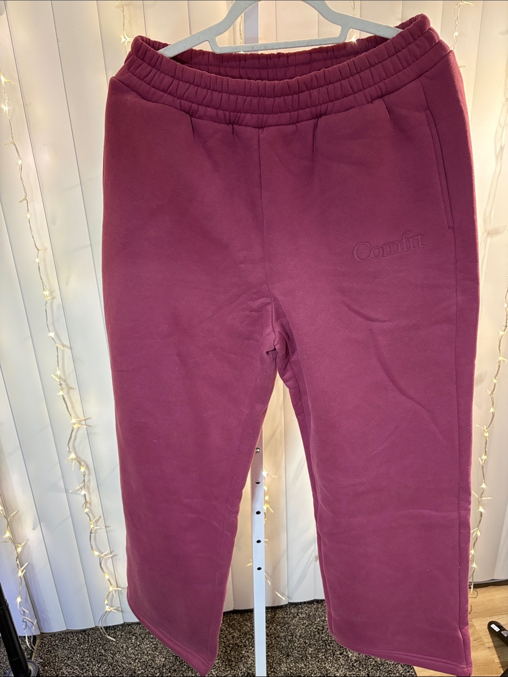 Comfrt Minimalist Straight Leg Sweatpants Limited Edition Berry Large Unisex #20